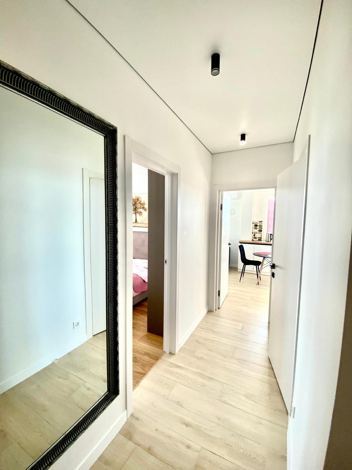 View Apartment Семицвіт ลวีฟ ภายนอก รูปภาพ